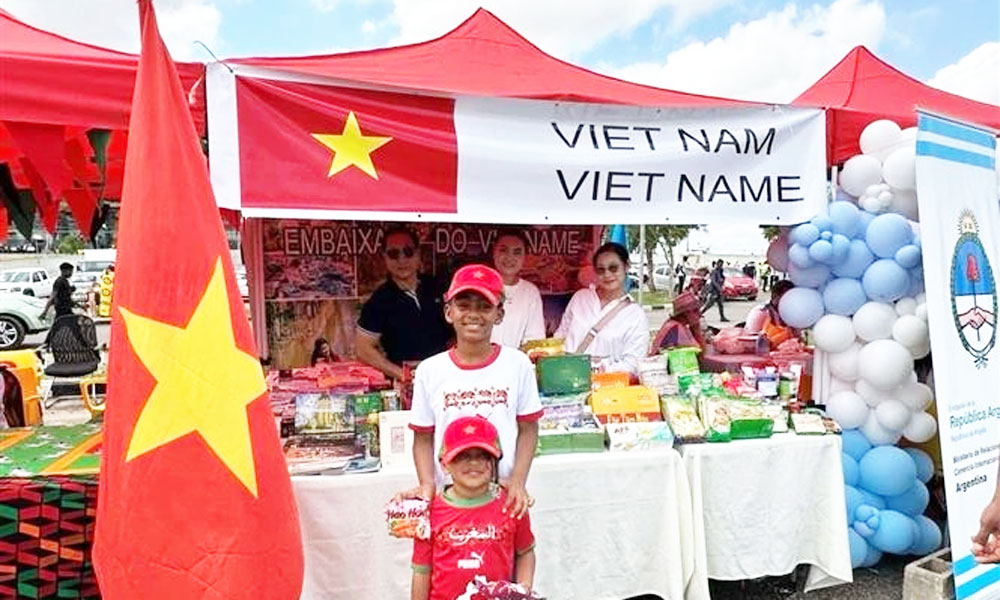 Vietnamese cuisine, sporting spirit shine in Angola